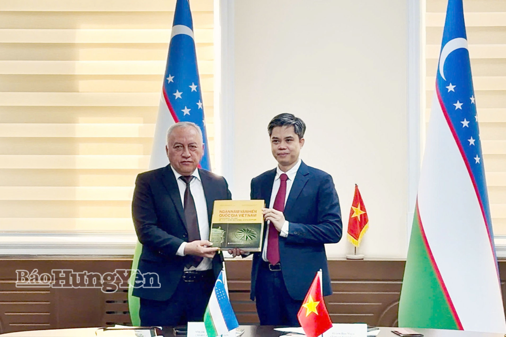 Giới thiệu về danh nhân văn hóa Lê Quý Đôn và xúc tiến du lịch, quảng bá về mảnh đất, con người Hưng Yên tại Uzbekistan