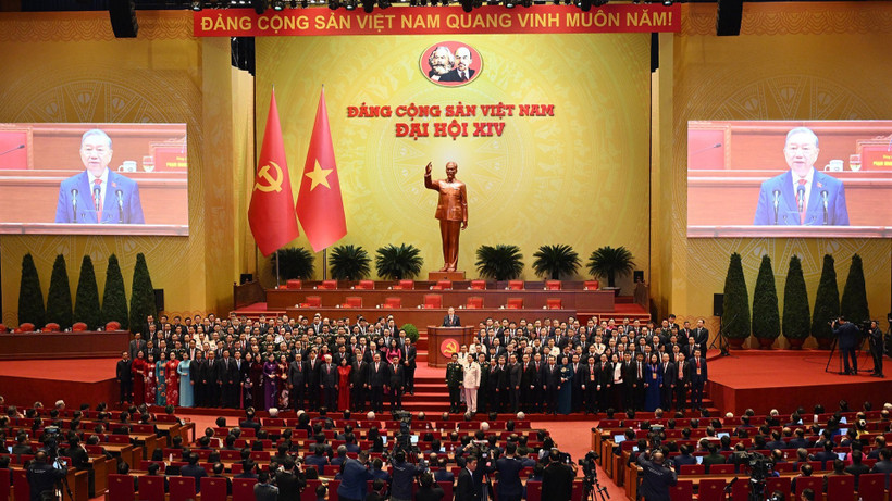 Chỉ thị của Bộ Chính trị về nghiên cứu, học tập, quán triệt, tuyên truyền và triển khai thực hiện Nghị quyết Đại hội đại biểu toàn quốc lần thứ XIV của Đảng