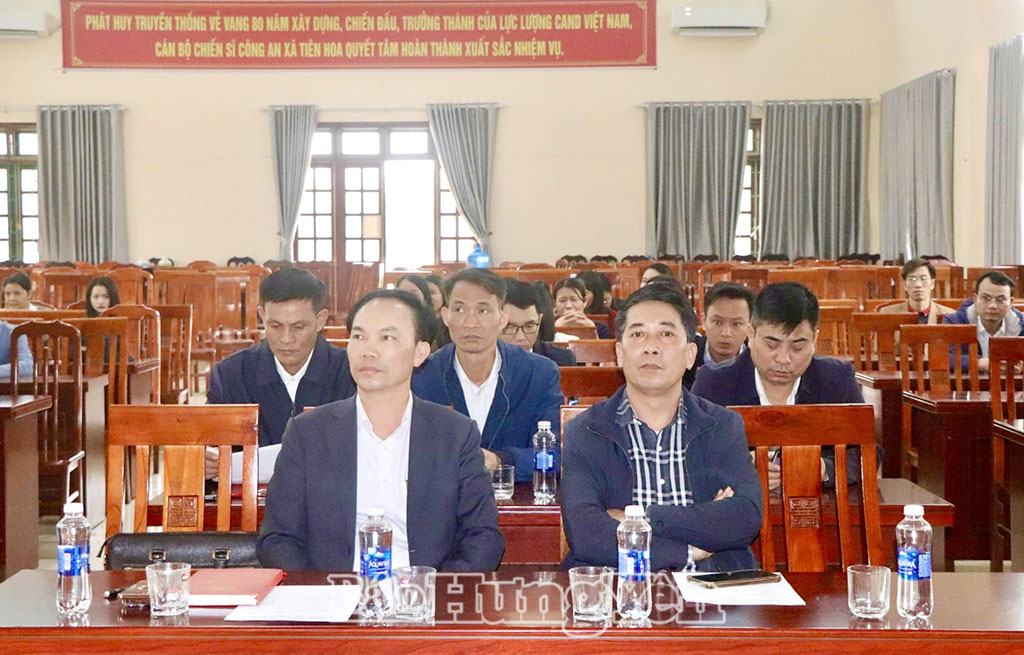 Xã Tiên Hoa: Lấy ý kiến cử tri nơi công tác đối với người được dự kiến giới thiệu ứng cử đại biểu HĐND xã
