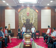 Chủ tịch UBND tỉnh Nguyễn Văn Phóng làm việc với đoàn doanh nghiệp thành phố Siheung Hàn Quốc