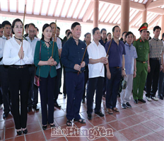 Đoàn cán bộ tỉnh Hưng Yên viếng nghĩa trang liệt sỹ tại các tỉnh Nghệ An, Quảng Trị