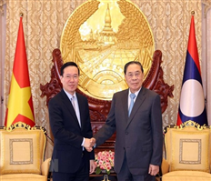 Gắn bó keo sơn, vun bồi tình hữu nghị