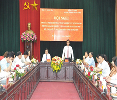 Trao Kỷ niệm chương “Vì sự nghiệp xây dựng Đảng trong doanh nghiệp Việt Nam” và trao kinh phí hỗ trợ Quỹ “Vì người nghèo” tỉnh