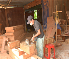 Phát triển kinh tế từ nghề mộc truyền thống