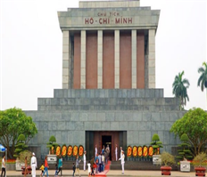 Thăm Lăng Bác Hồ