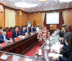 Đồng chí Bí thư Tỉnh uỷ Nguyễn Hữu Nghĩa làm việc với đoàn công tác Hiệp hội doanh nghiệp châu Âu tại Việt Nam