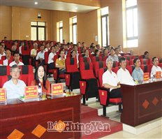 Đoàn đại biểu Quốc hội tỉnh tiếp xúc cử tri huyện Phù Cừ