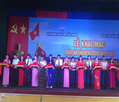Triển lãm bản đồ và trưng bày tư liệu về chủ quyền Hoàng Sa, Trường Sa của Việt Nam tại Bộ Tư lệnh Vùng 3 Hải quân