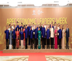 Khoảnh khắc đáng nhớ của lãnh đạo APEC bên lề Tuần lễ cấp cao
