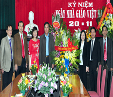Các vị lãnh đạo tỉnh chúc mừng Ngày nhà giáo Việt Nam (20.11)